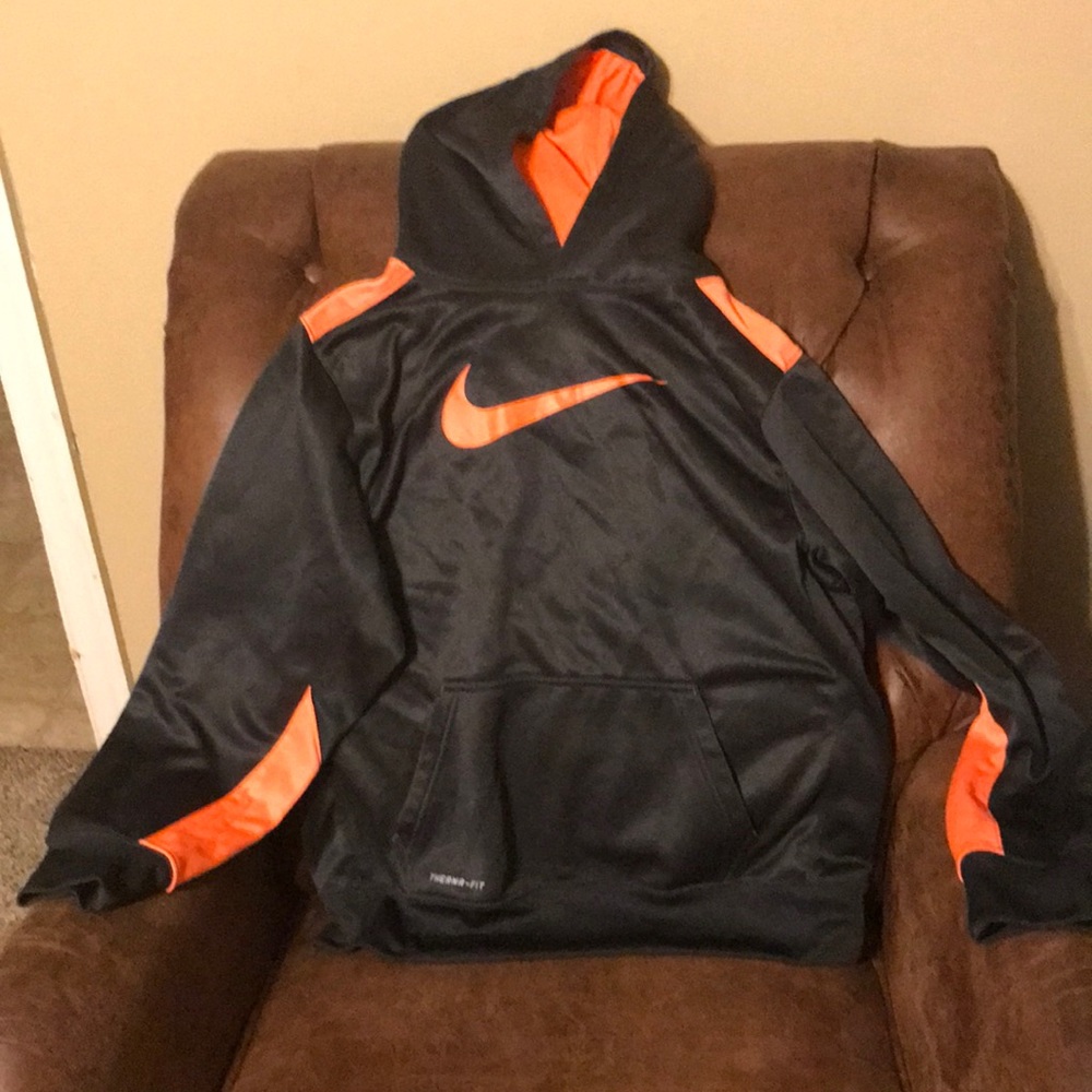 NIKE THERMA- FIT SPORTS HOODIE KIDS